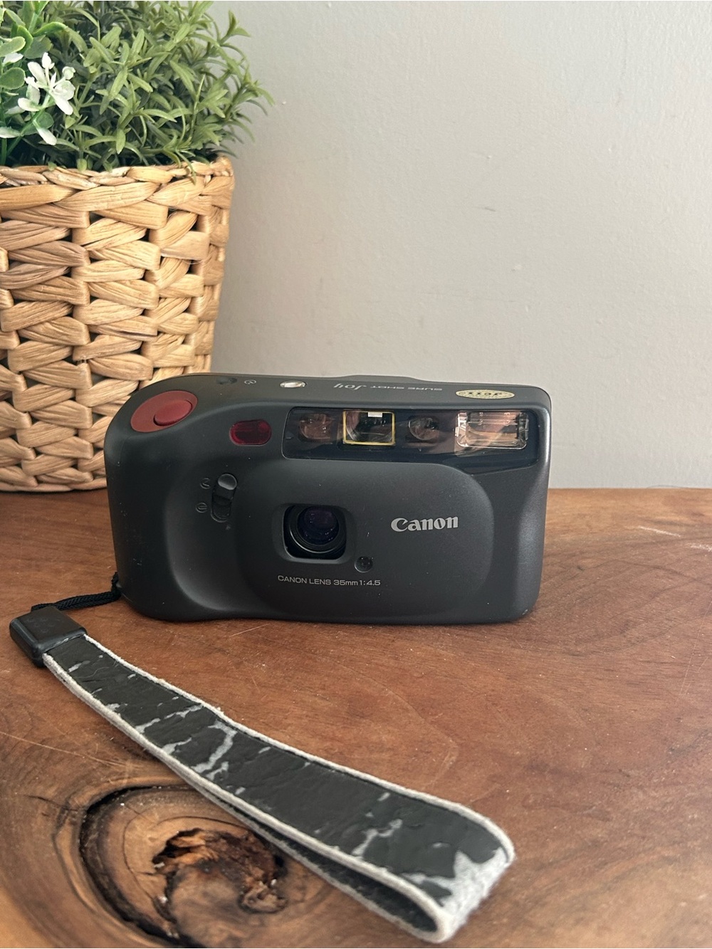 Canon Black 35mm Sure Shot Joy Point-and-Shoot Film Camera 80s